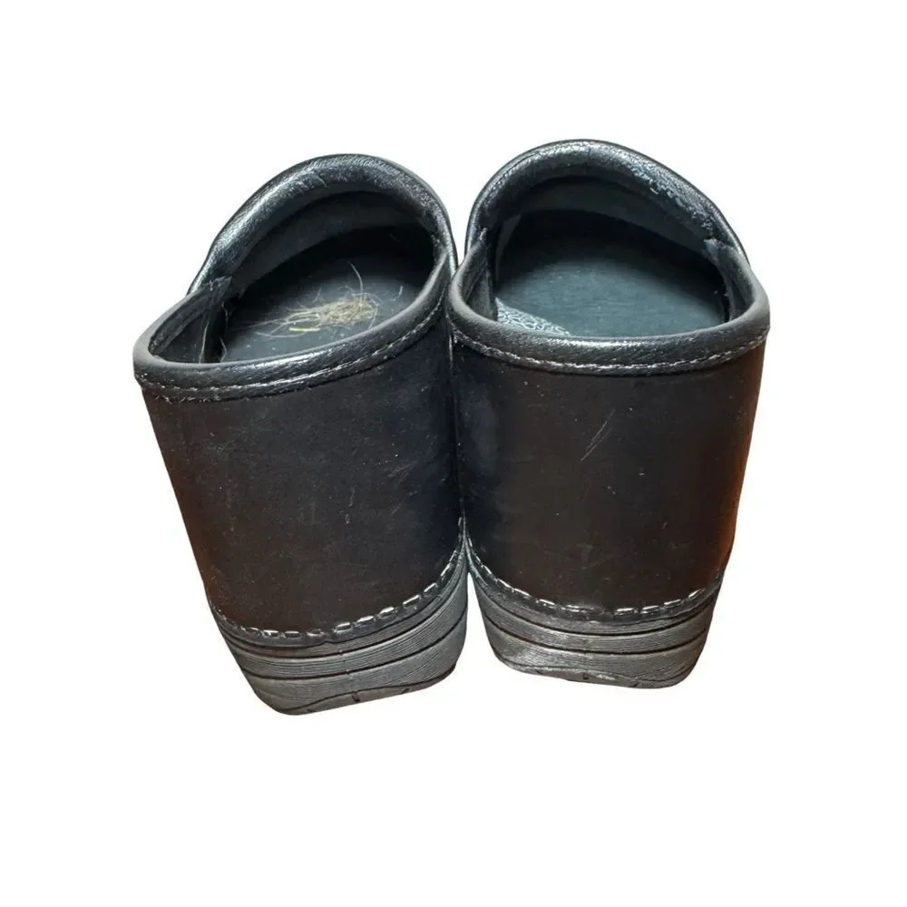 Dansko Women’s XP 2.0, Black Pull On Clogs, Size EUR 40, US 9.5-10M